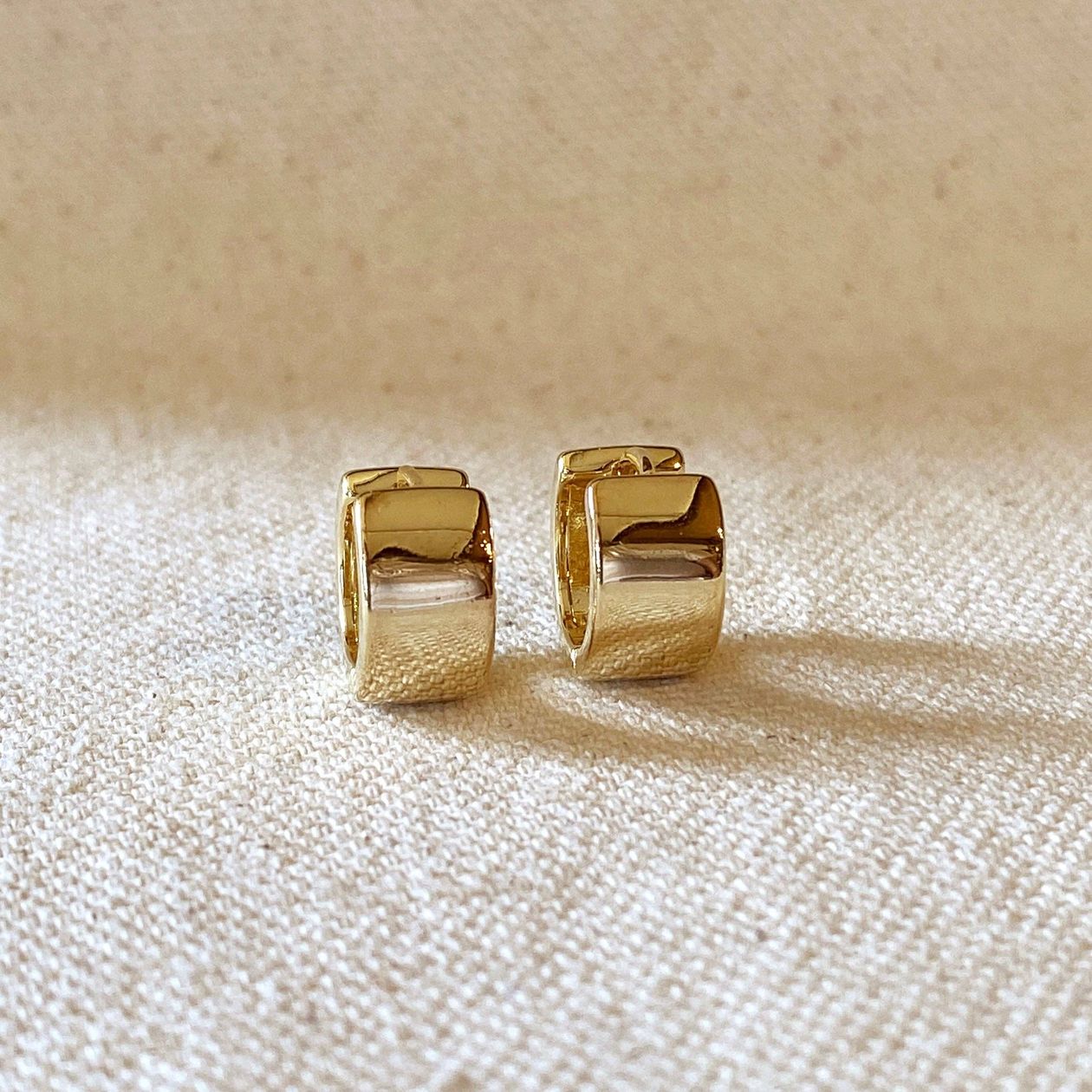 Rose & Lee Co Gold Chunky Flat Clicker Hoop Earrings Earrings