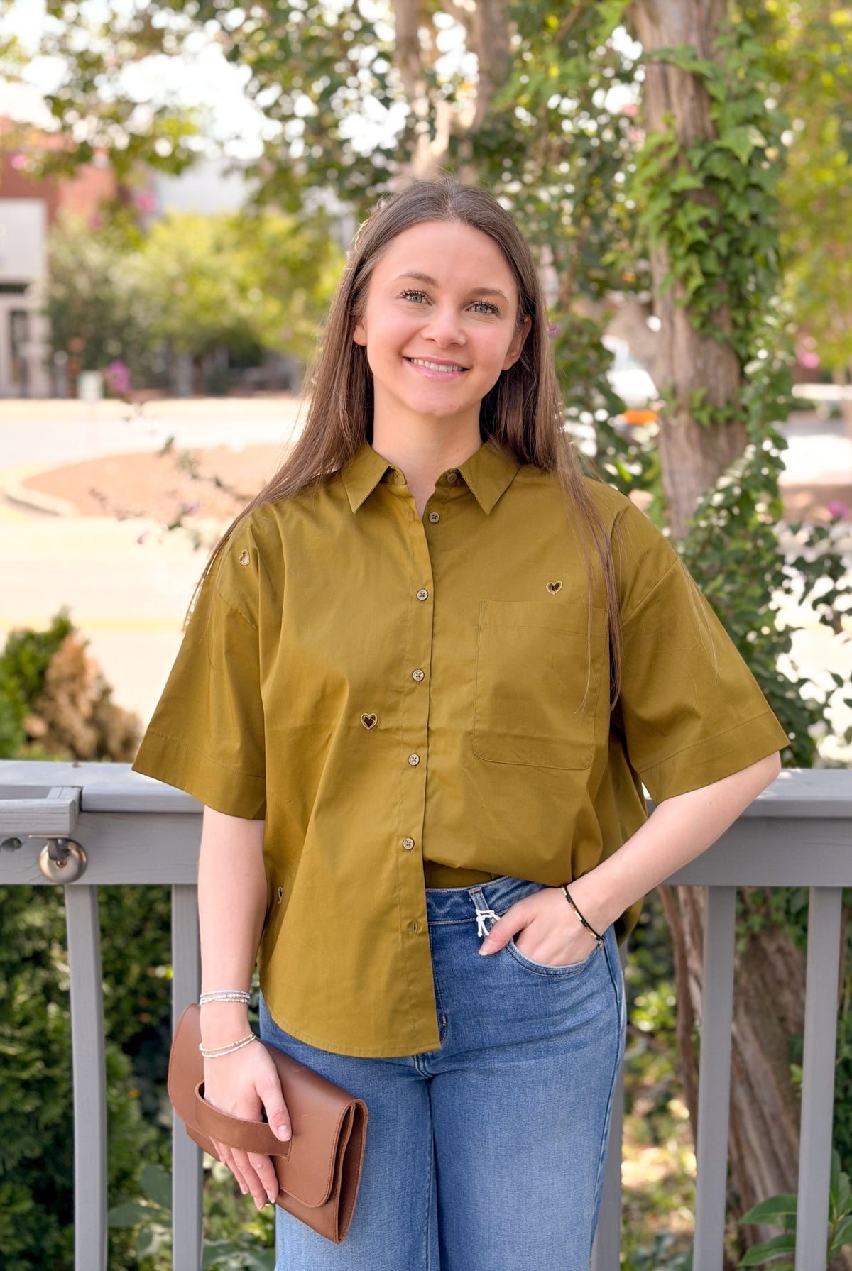 Rose & Lee Co Lelaya Top, Fir Green short sleeve