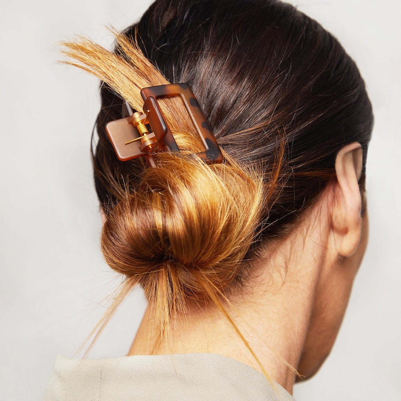Rose & Lee Co Recycled Plastic Assorted Claw Clips, Rectangle Open Shape Hair