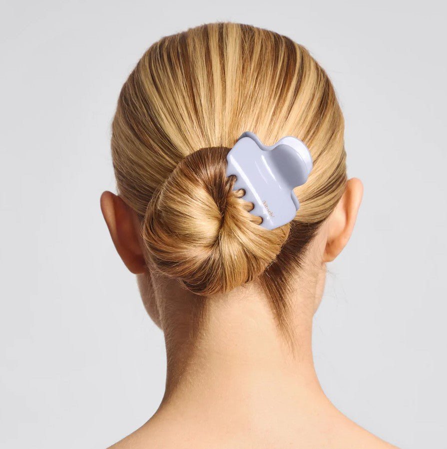 Rose & Lee Co Recycled Plastic Medium Cloud Clip, Hydrangea Breeze Hair