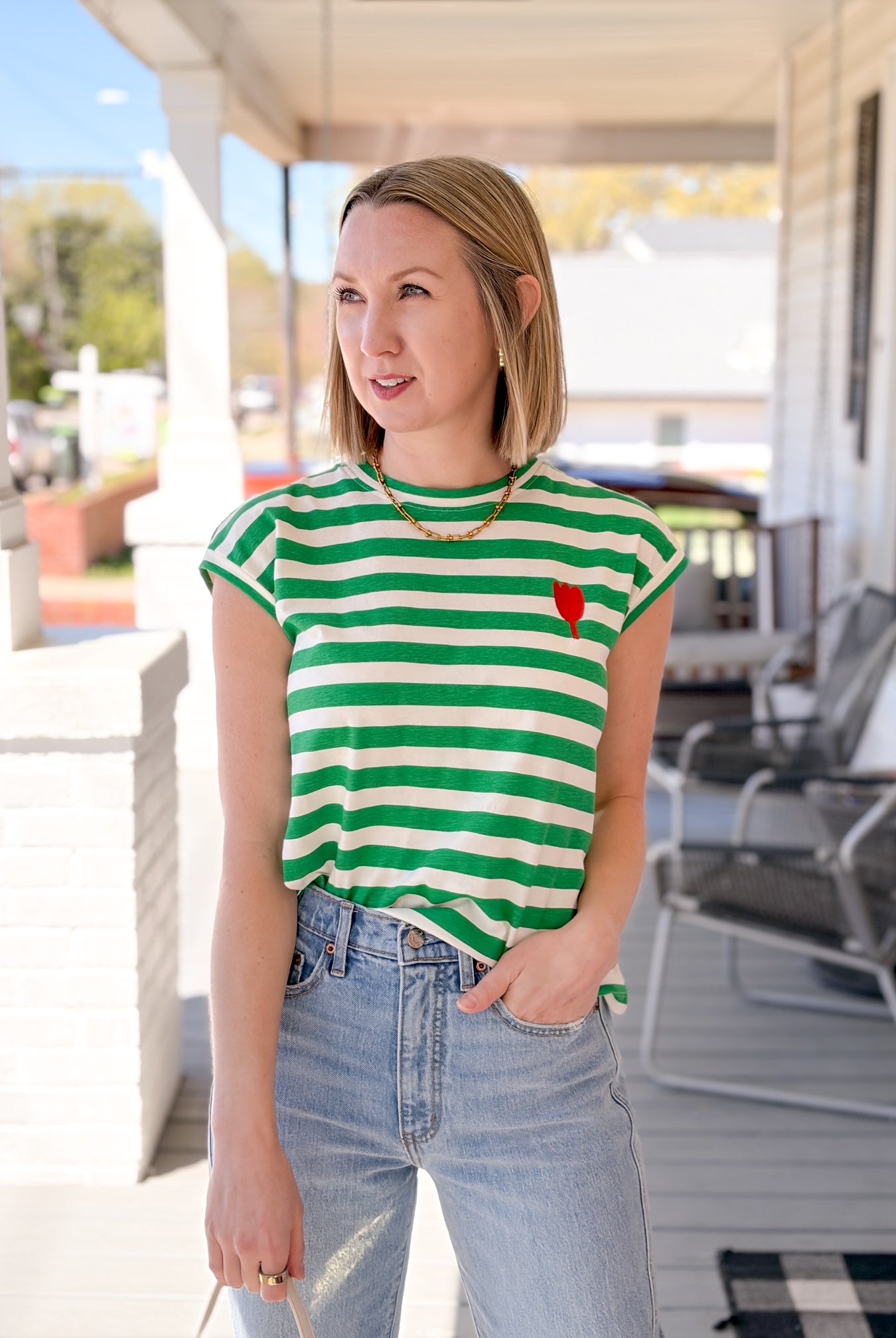 T-shirt with green striped print and tulip embroidery