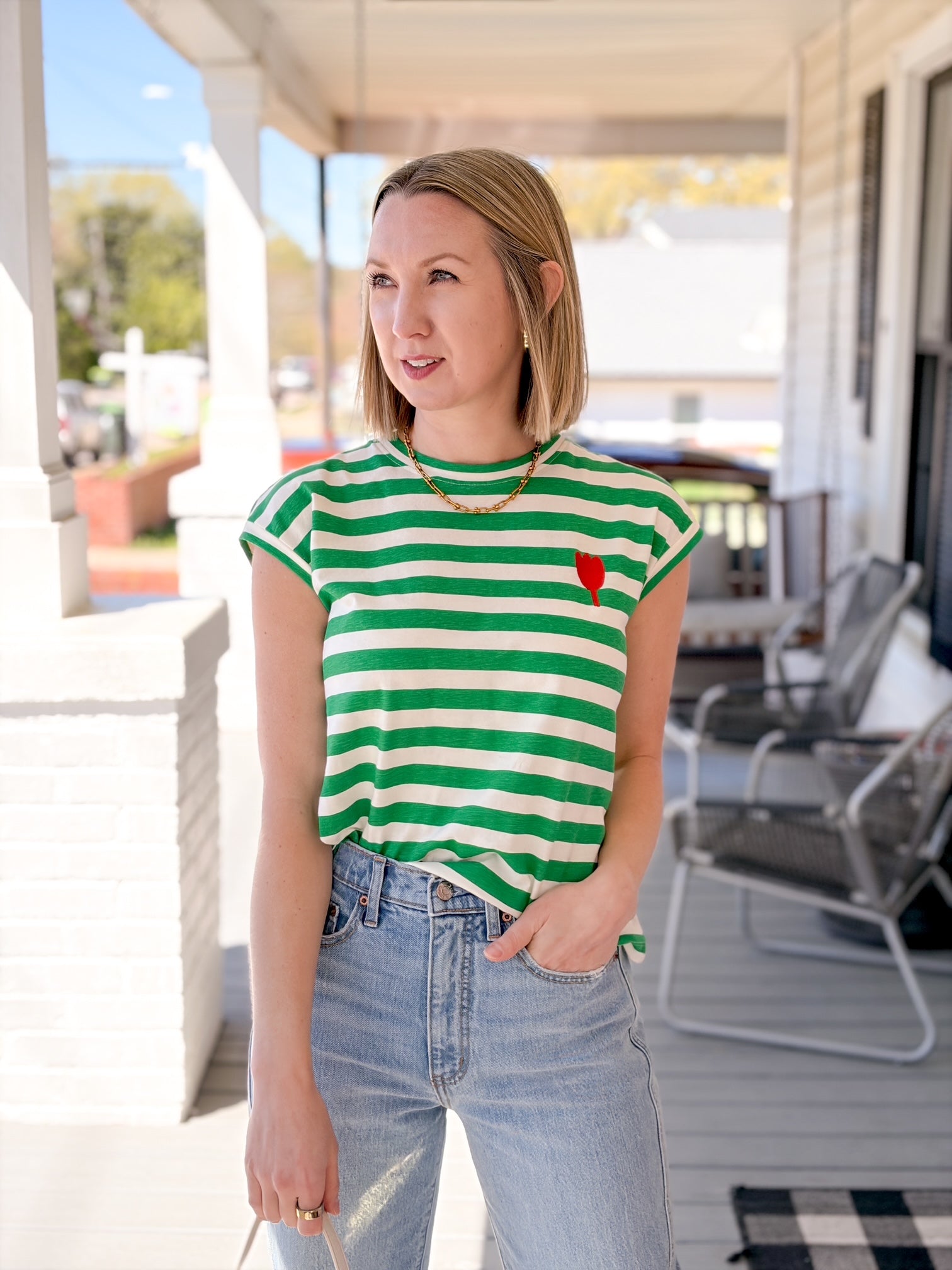T-shirt with green striped print and tulip embroidery