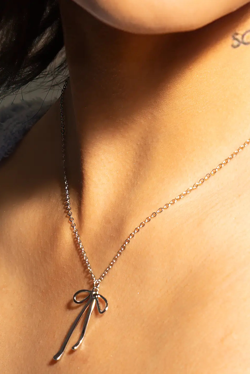 Rose & Lee Co Bad to the Bow Necklace, Silver Necklaces