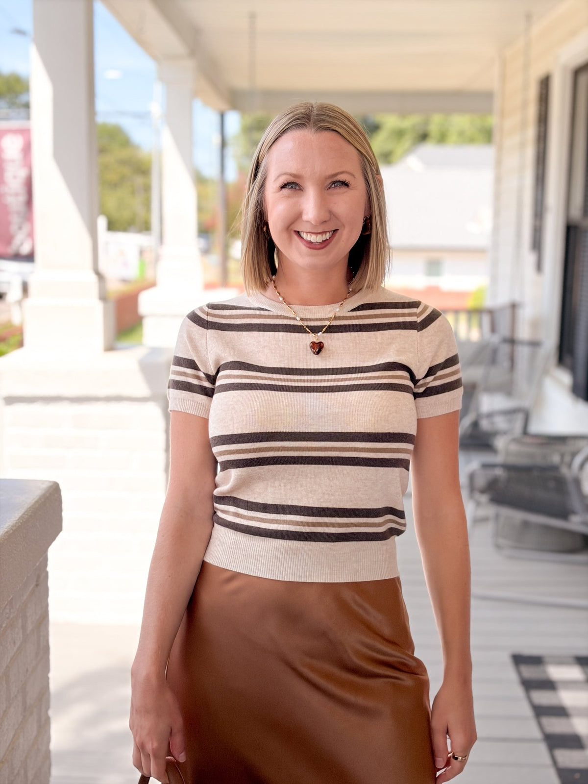 Rose & Lee Co Brenna Top, Oat short sleeve