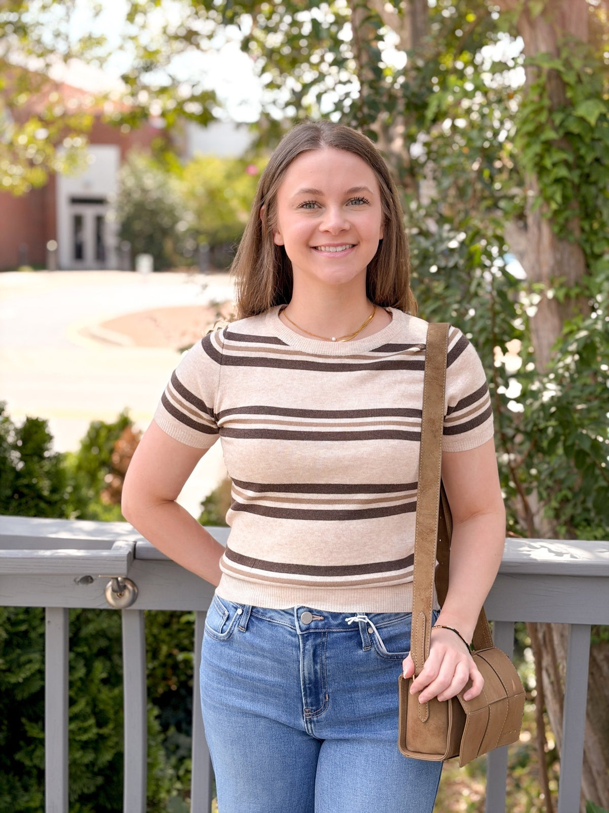 Rose & Lee Co Brenna Top, Oat short sleeve