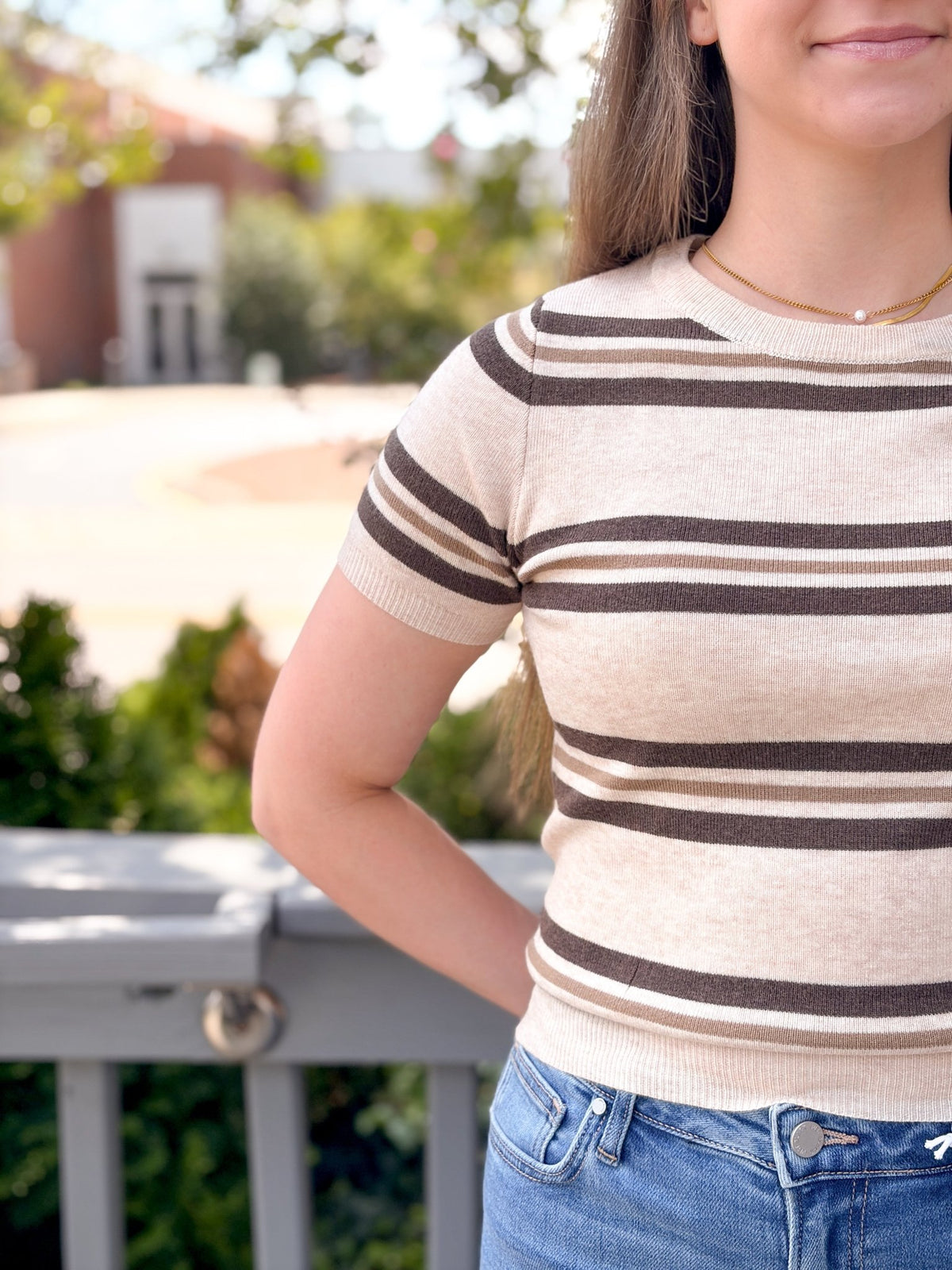 Rose & Lee Co Brenna Top, Oat short sleeve