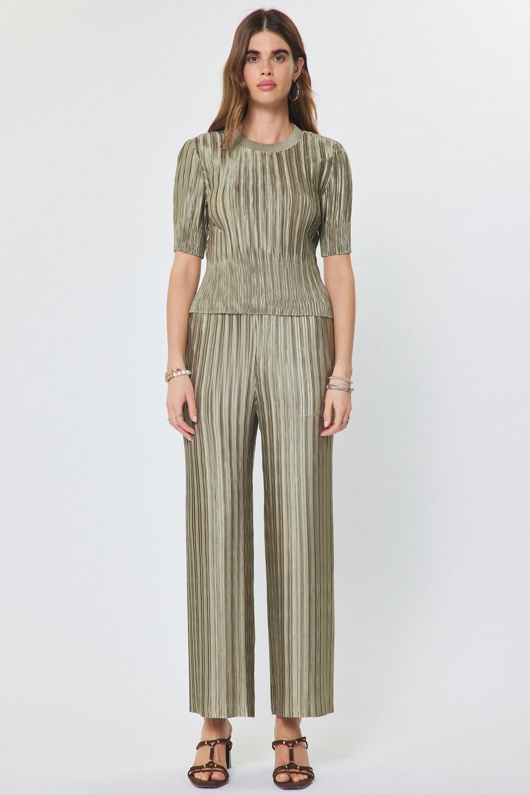 Rose & Lee Co Cassie Top, Soft Olive Work Tops