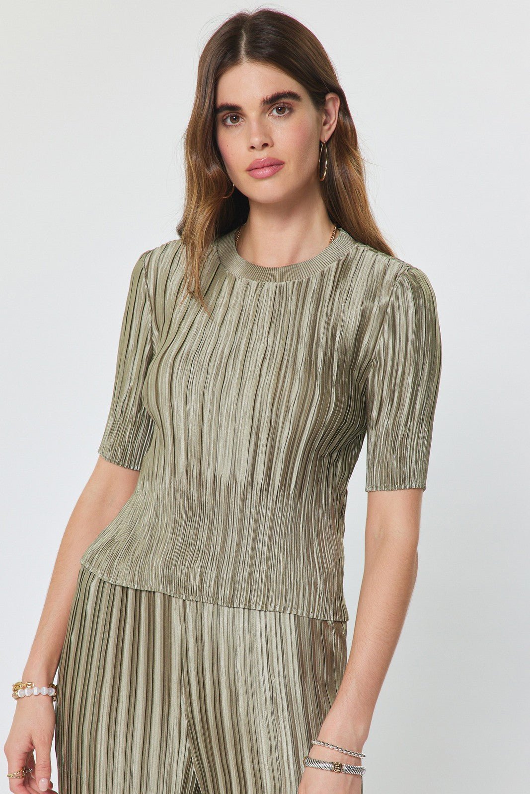 Rose & Lee Co Cassie Top, Soft Olive Work Tops