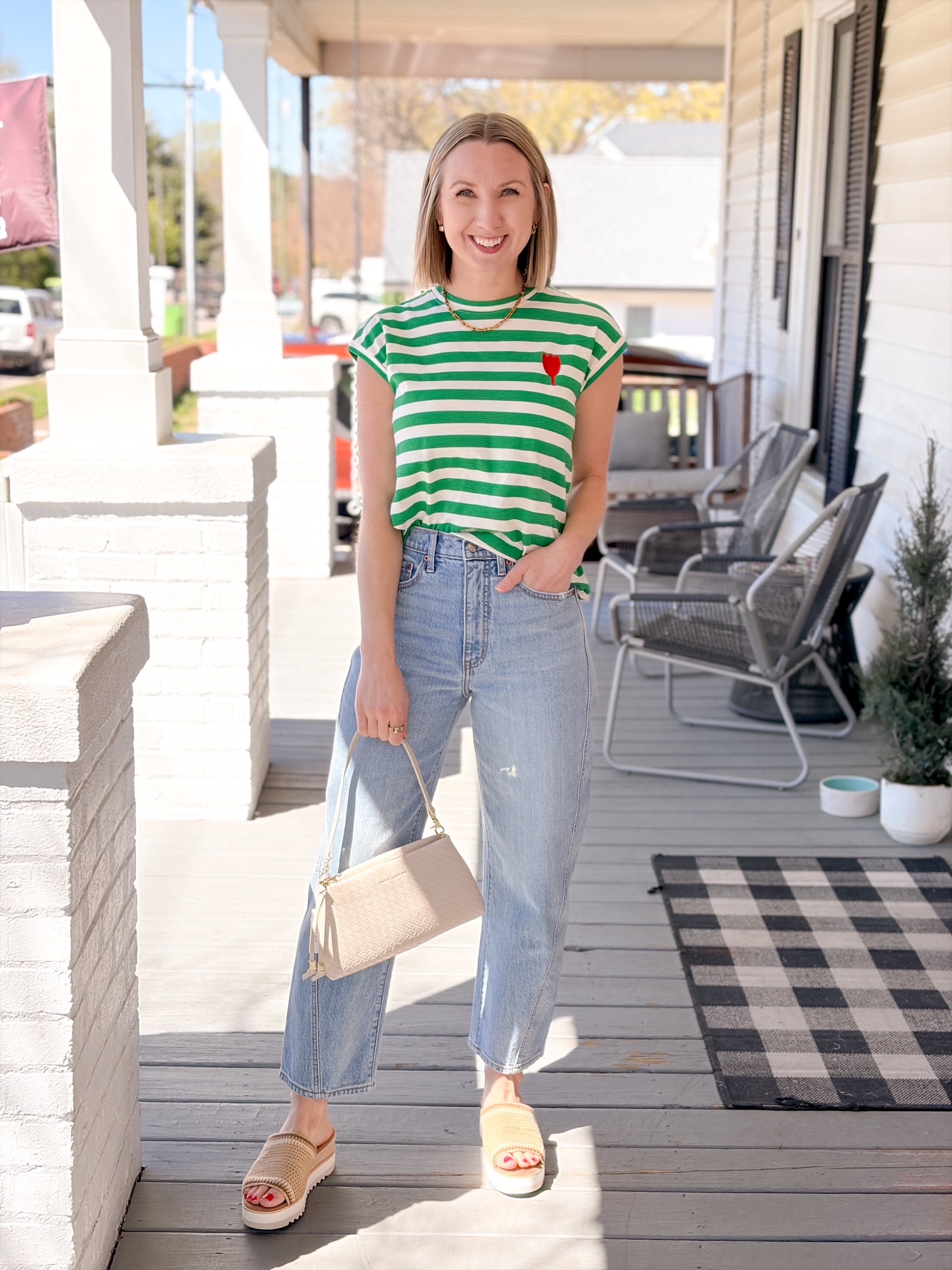 T-shirt with green striped print and tulip embroidery