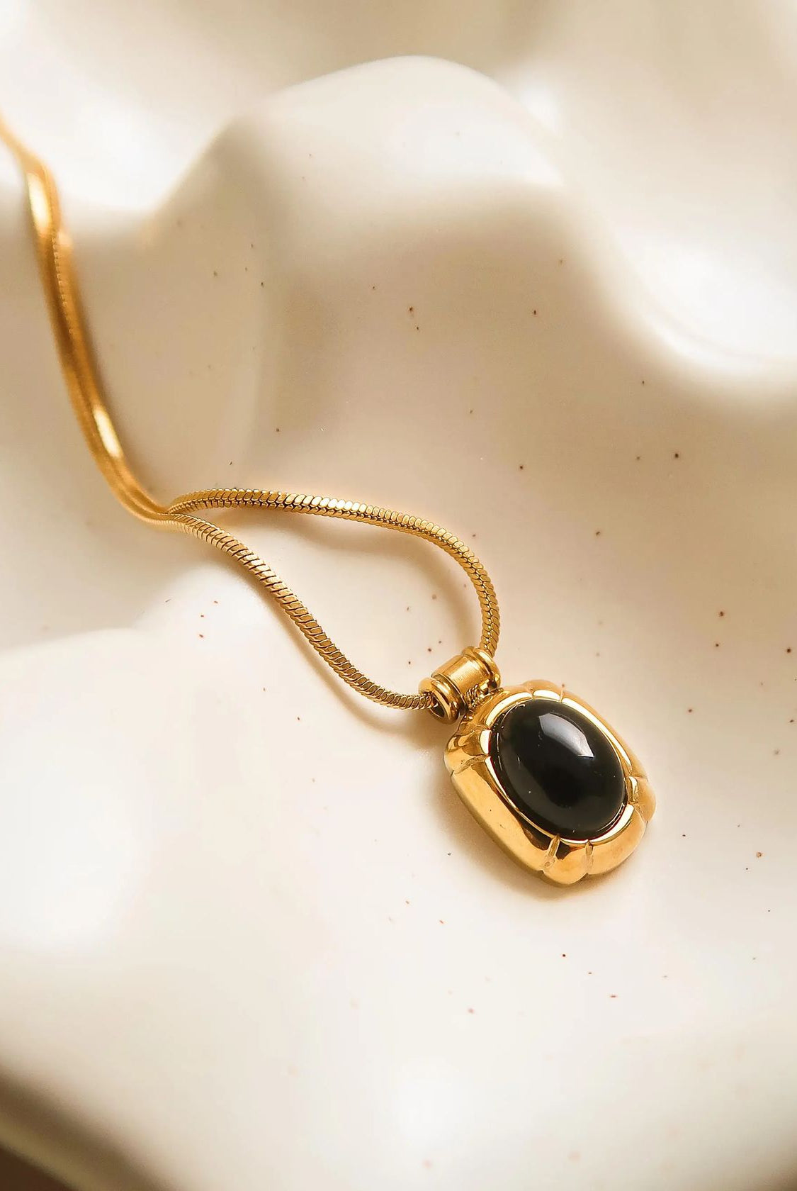 Rose & Lee Co Dax Black Stone Necklace, 18k Gold Necklaces