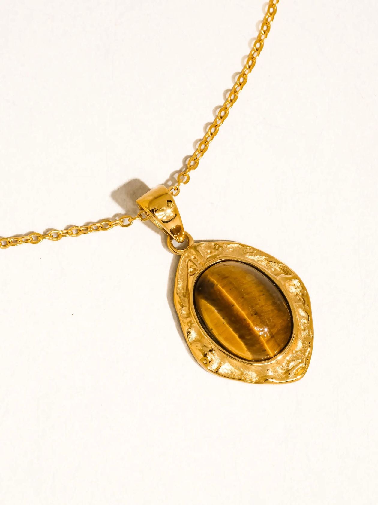 Rose & Lee Co Elouise Stone Pendant Necklace, 18k Gold Necklaces
