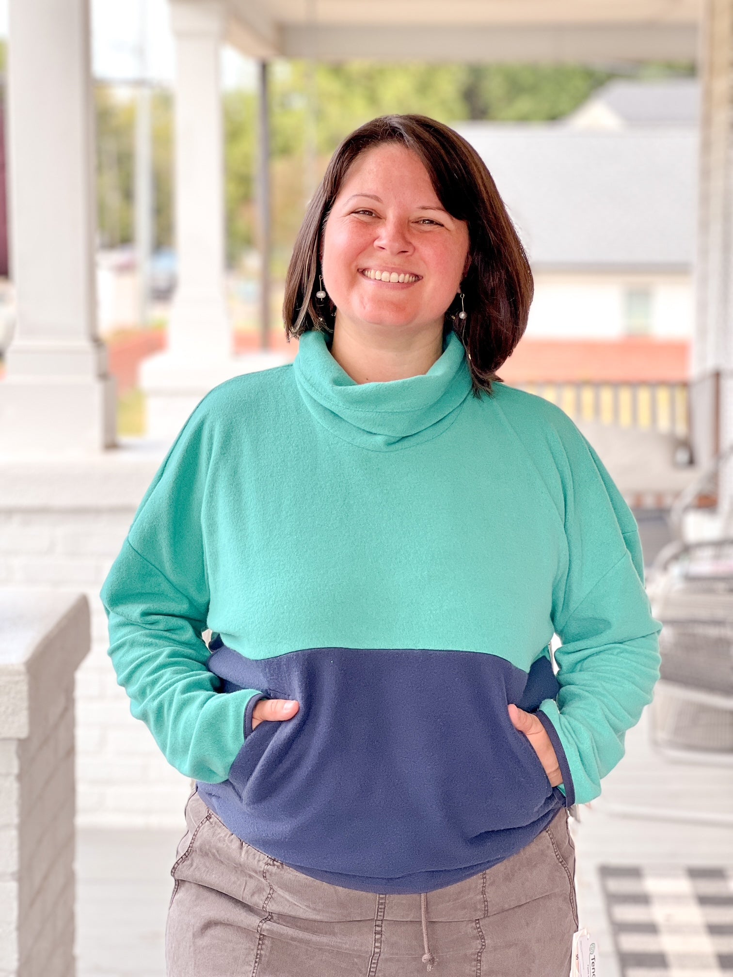 jade navy colorblock sweatshirt