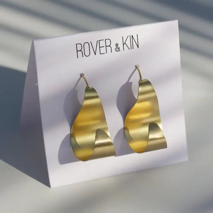 Rose & Lee Co Golden Curve Threader Earrings Earrings