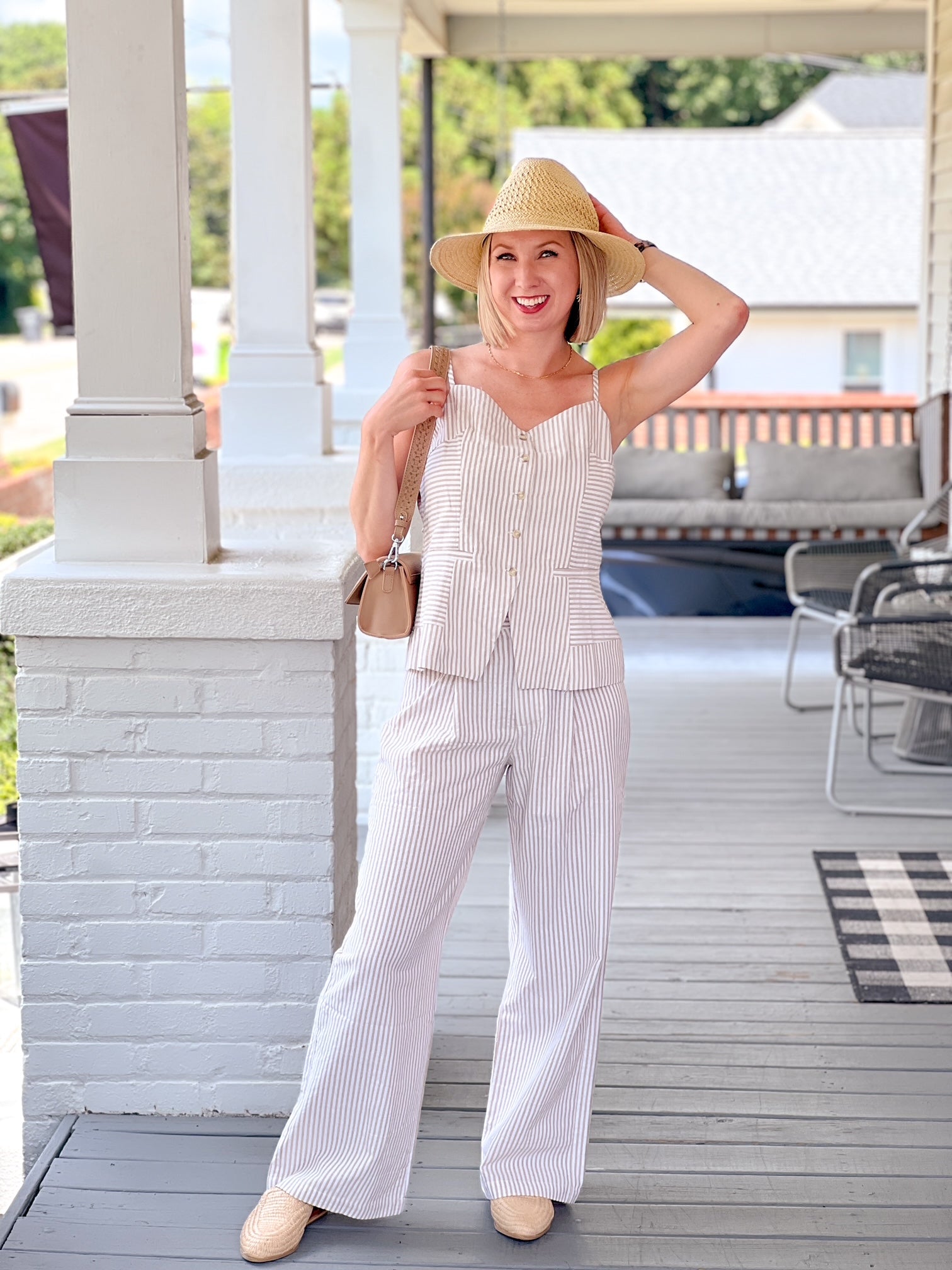 striped pants with elastic waist and wide legs