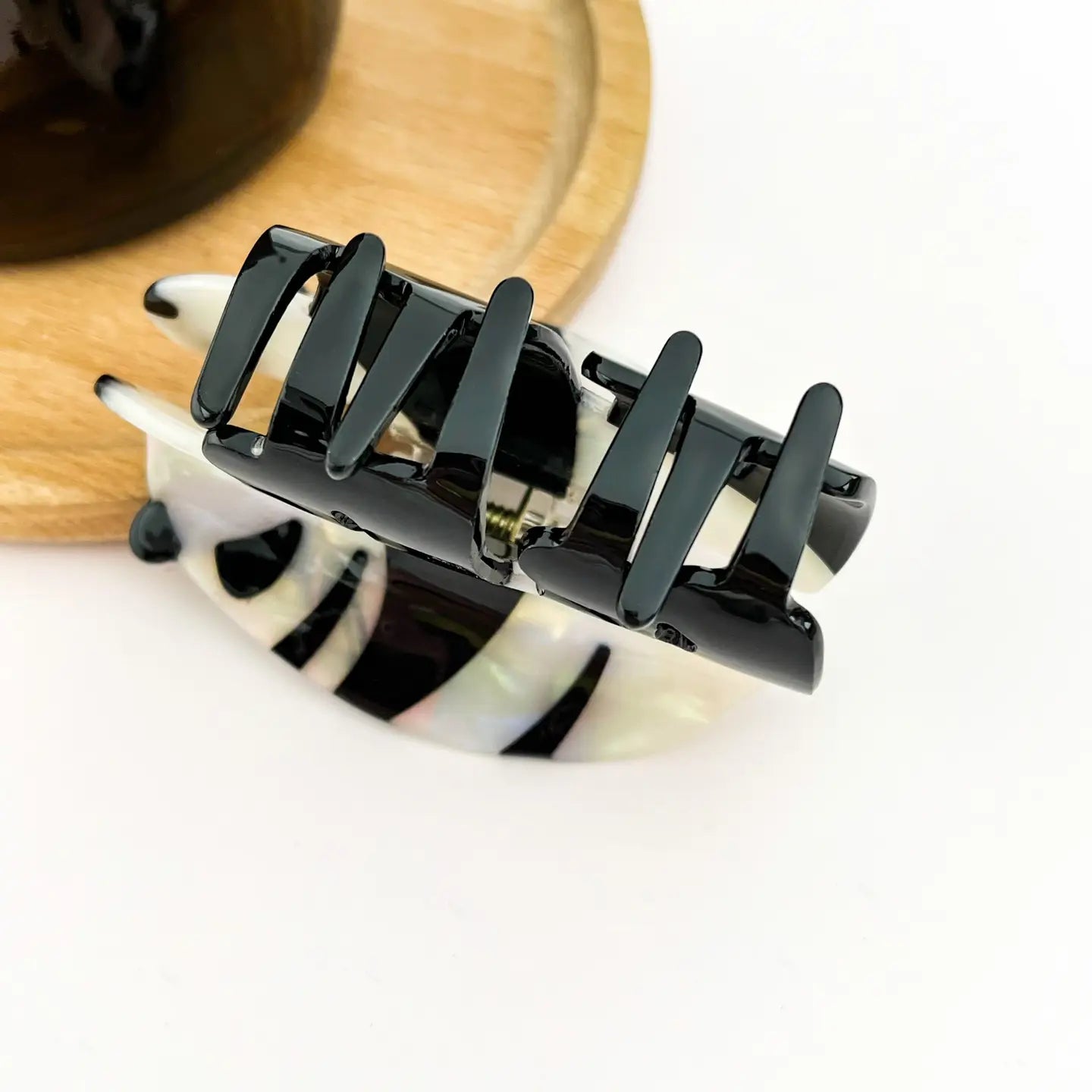 Rose & Lee Co Panda Claw Clip Accessories