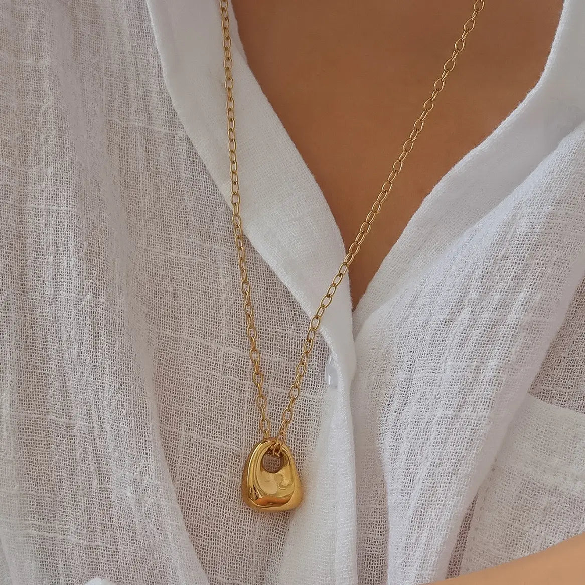 Rose & Lee Co Rosélia Charm Necklace, 18k Gold Necklaces