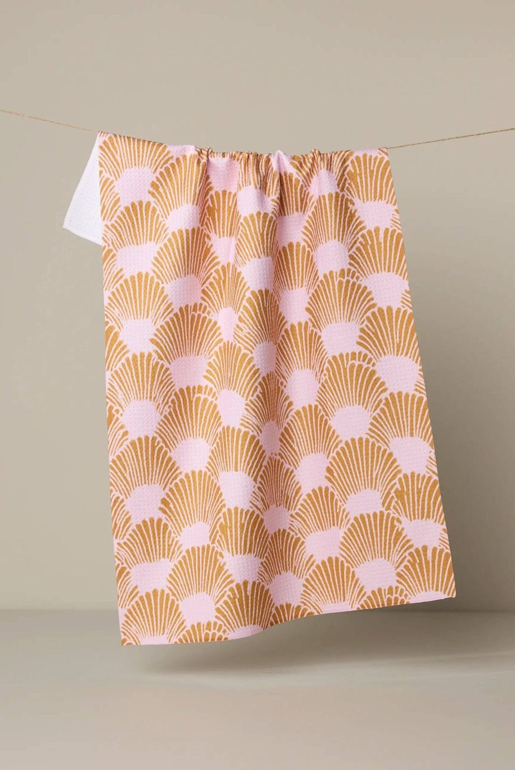 Rose & Lee Co Royal Scallop Tea Towel Home & Gifts