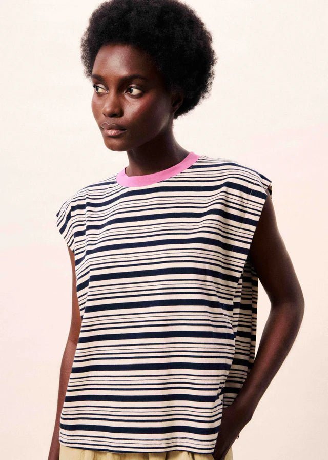 Rose & Lee Co Siroka Top, Bleu Marine Tanks