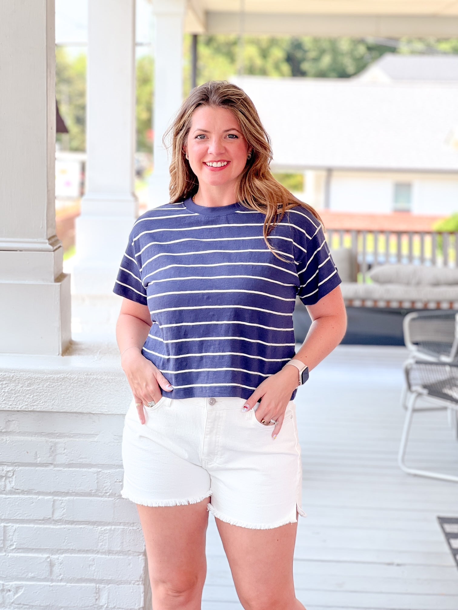 short sleeve navy and white stripe crew neck shirt