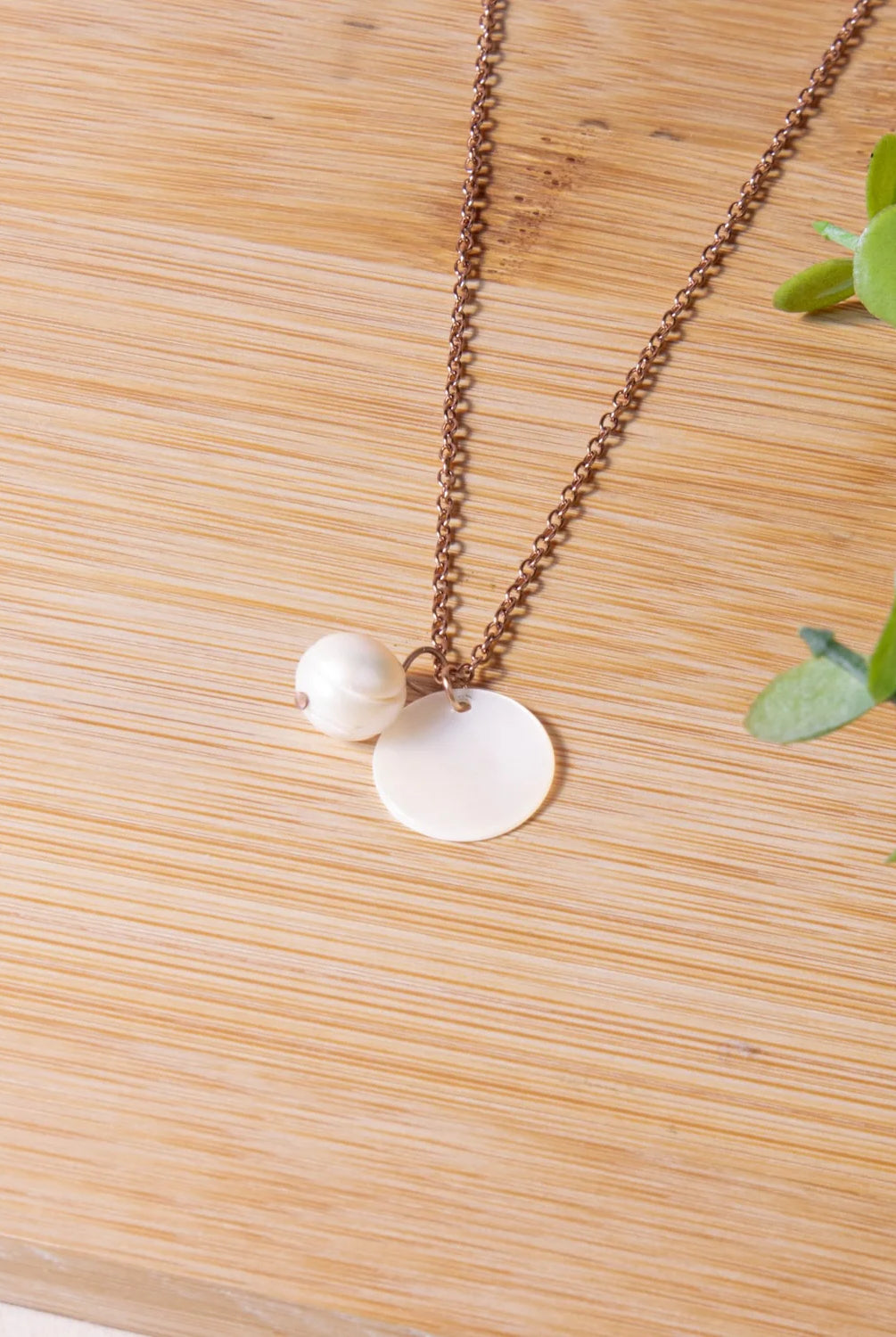 Rose & Lee Co White Disc + Pearl Mother of Pearl Necklace Necklaces