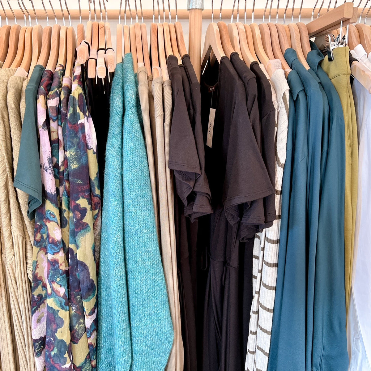 Spring Cleaning? Here Are 5 Ways to Upcycle Your Clothing – Rose & Lee Co