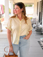 Rose & Lee Co Chase Top, Lemon Drop short sleeve