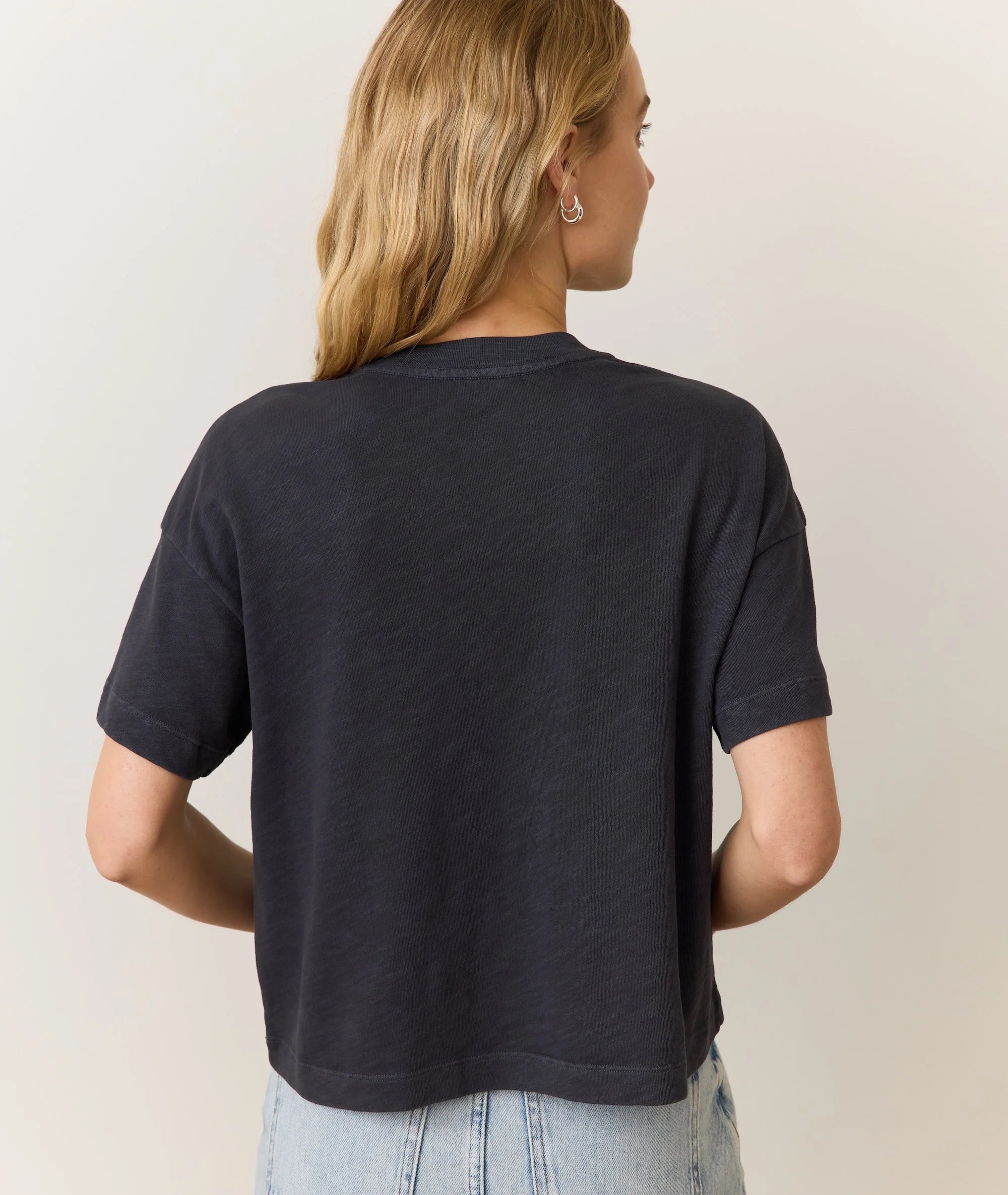 Black Short Sleeve Cropped Tee