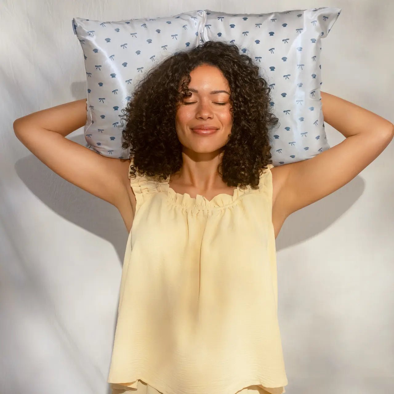 Rose & Lee Co Satin Pillowcase, Pearlized Cream & Coastal Blue Print Home & Gifts