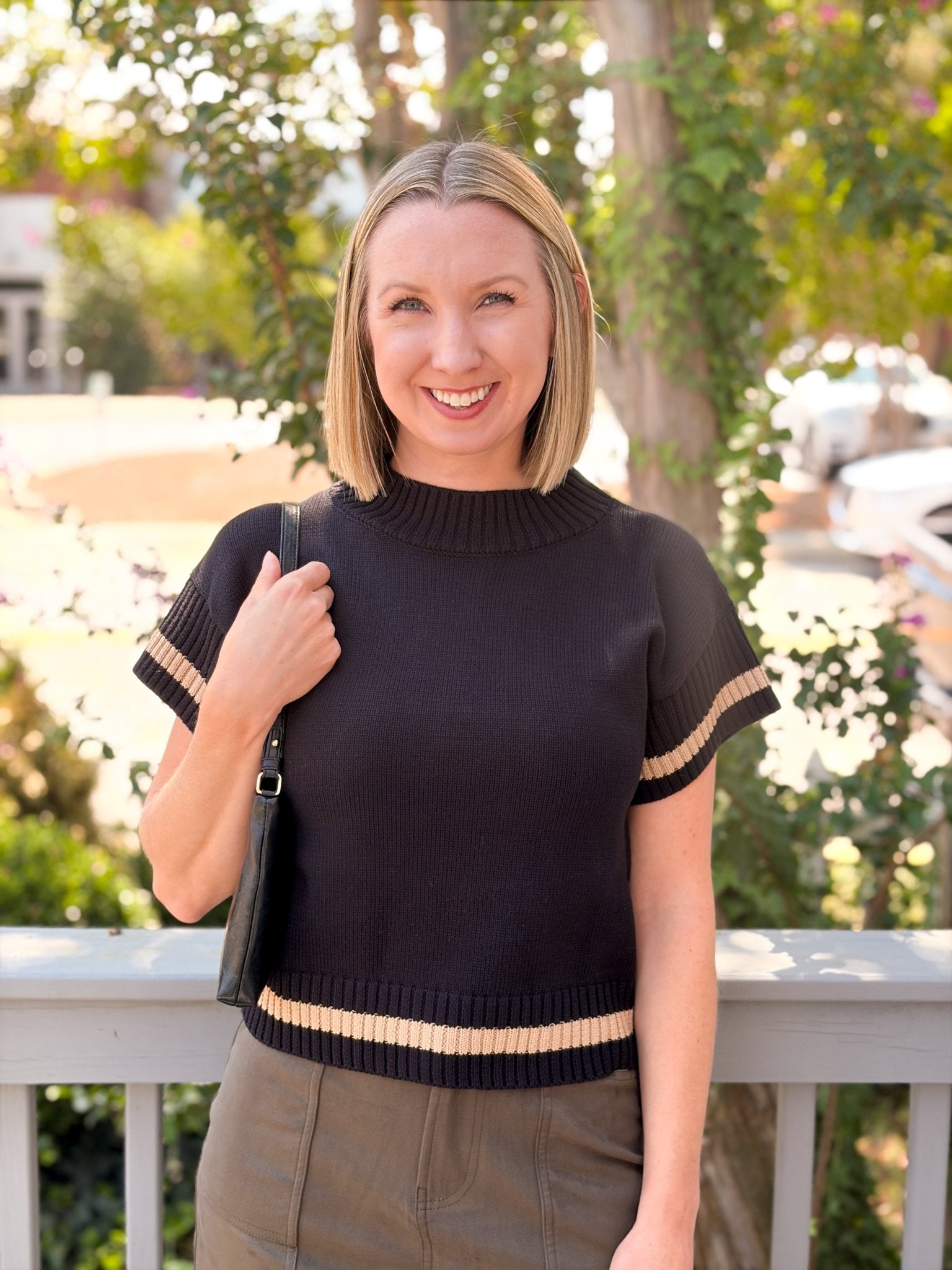 Rose & Lee Co Elias Top, Tan/Black short sleeve