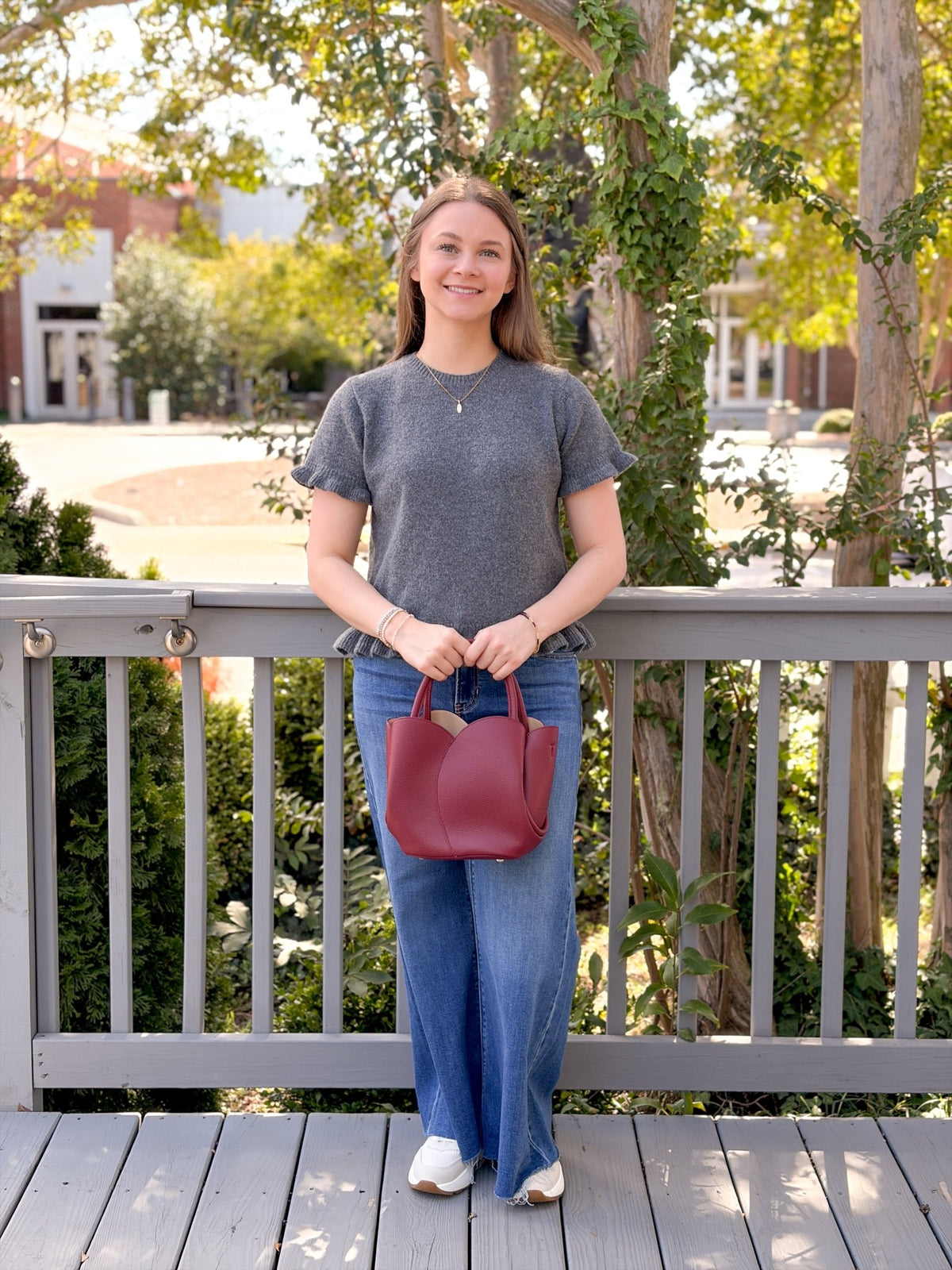 Rose & Lee Co Elizabeth Top, Charcoal short sleeve