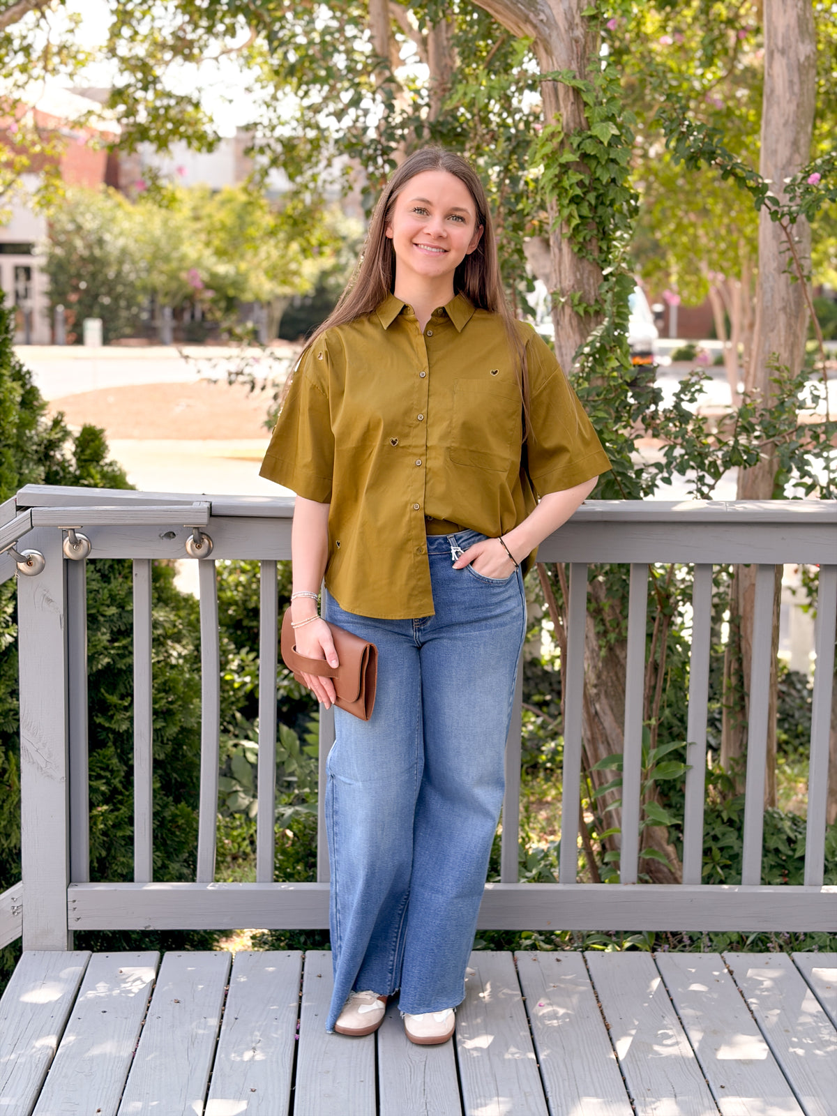 Rose & Lee Co Lelaya Top, Fir Green short sleeve