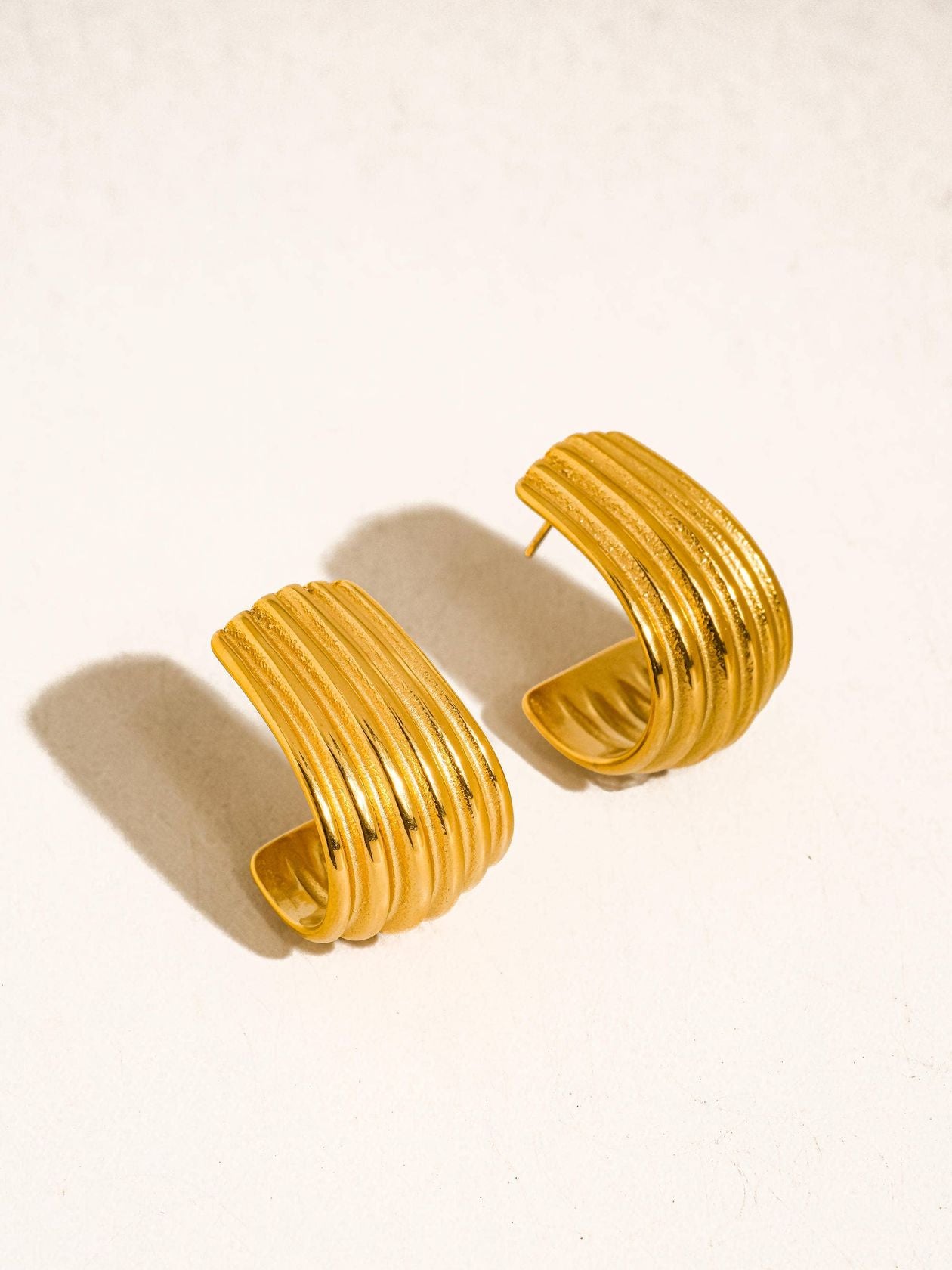 Wide Ribbed Hoop Earrings