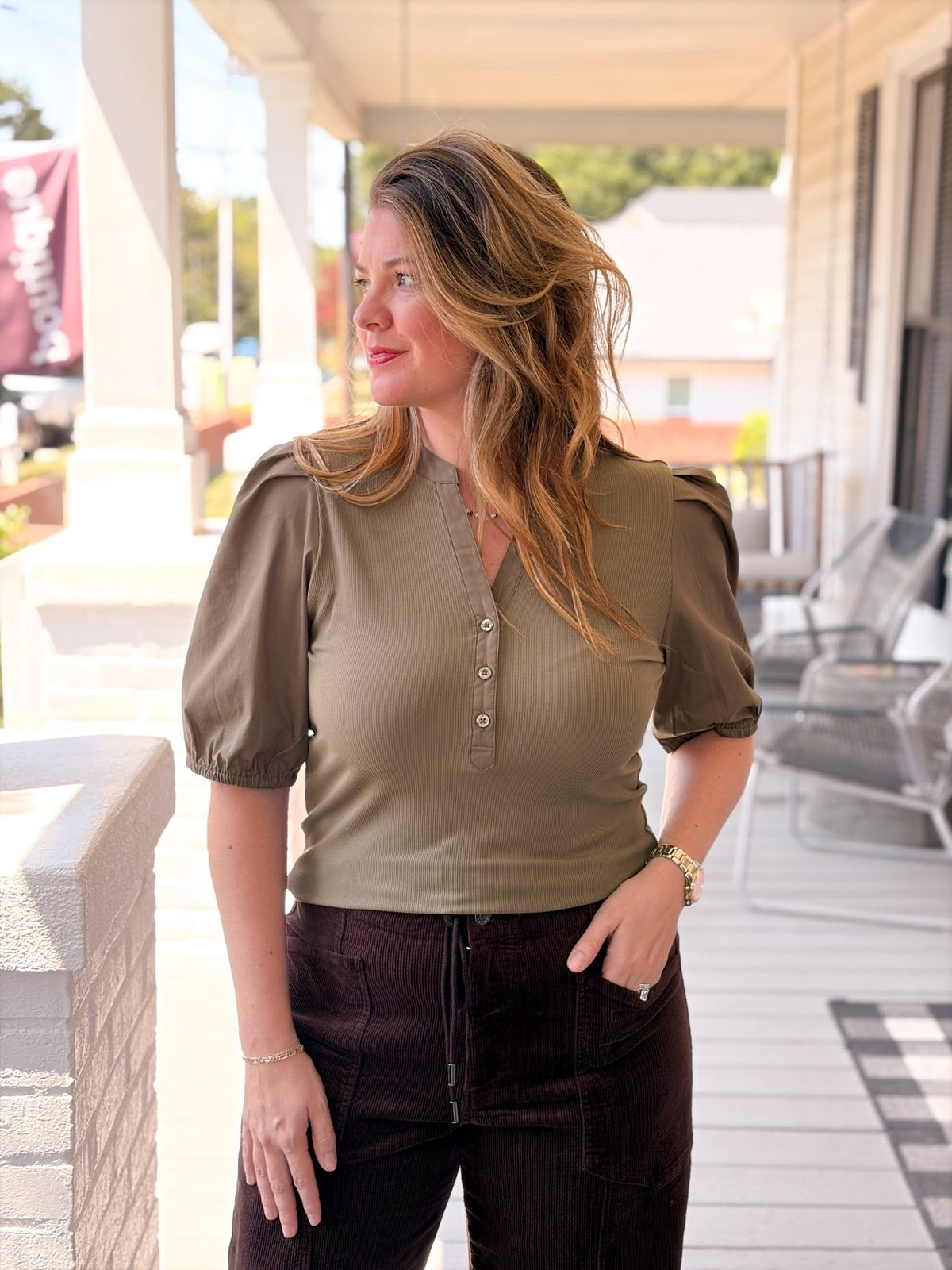 Rose & Lee Co Kansas Top, Deep Olive short sleeve