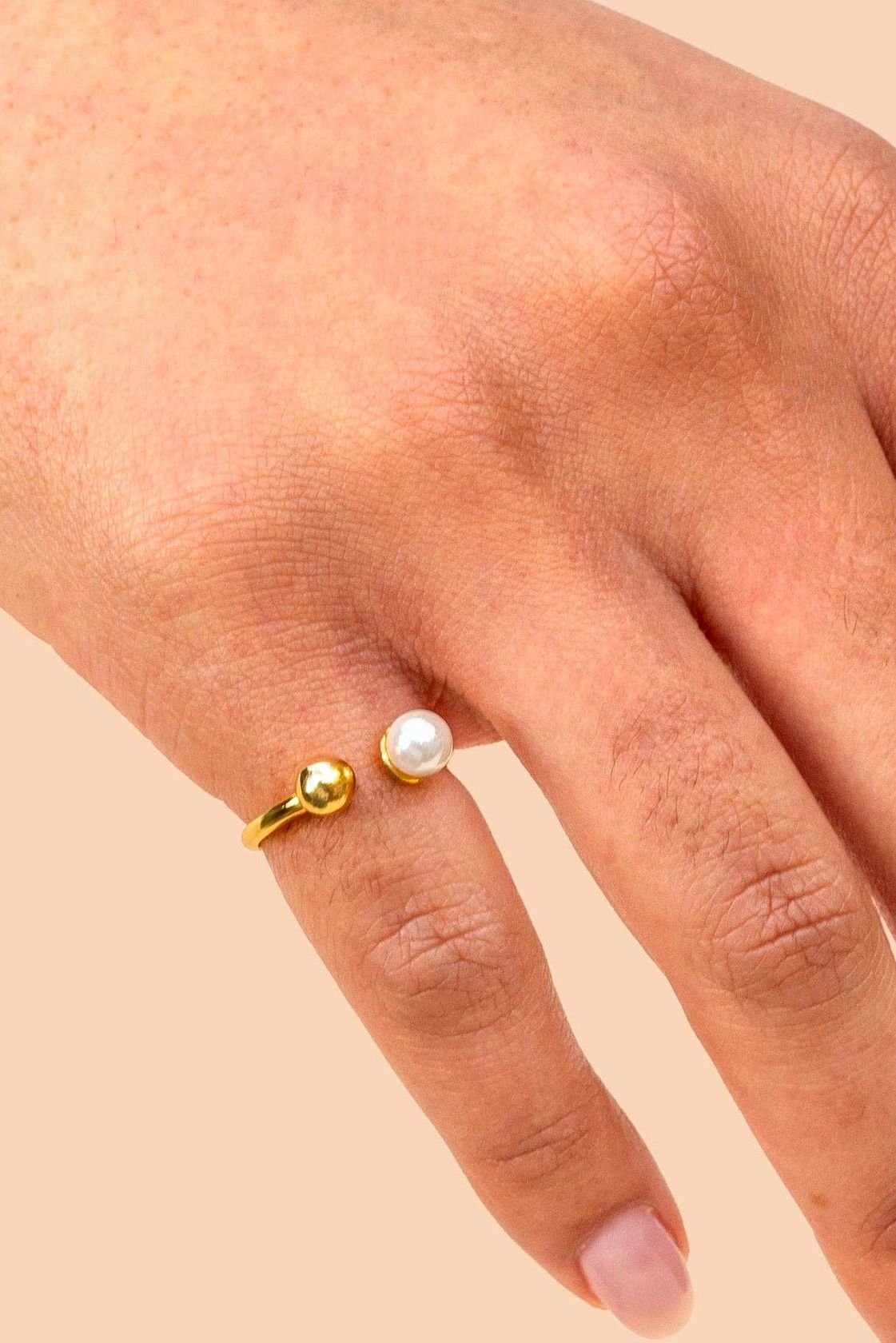 Rose & Lee Co Lane Pearl Ring, 24k Gold Plated Rings
