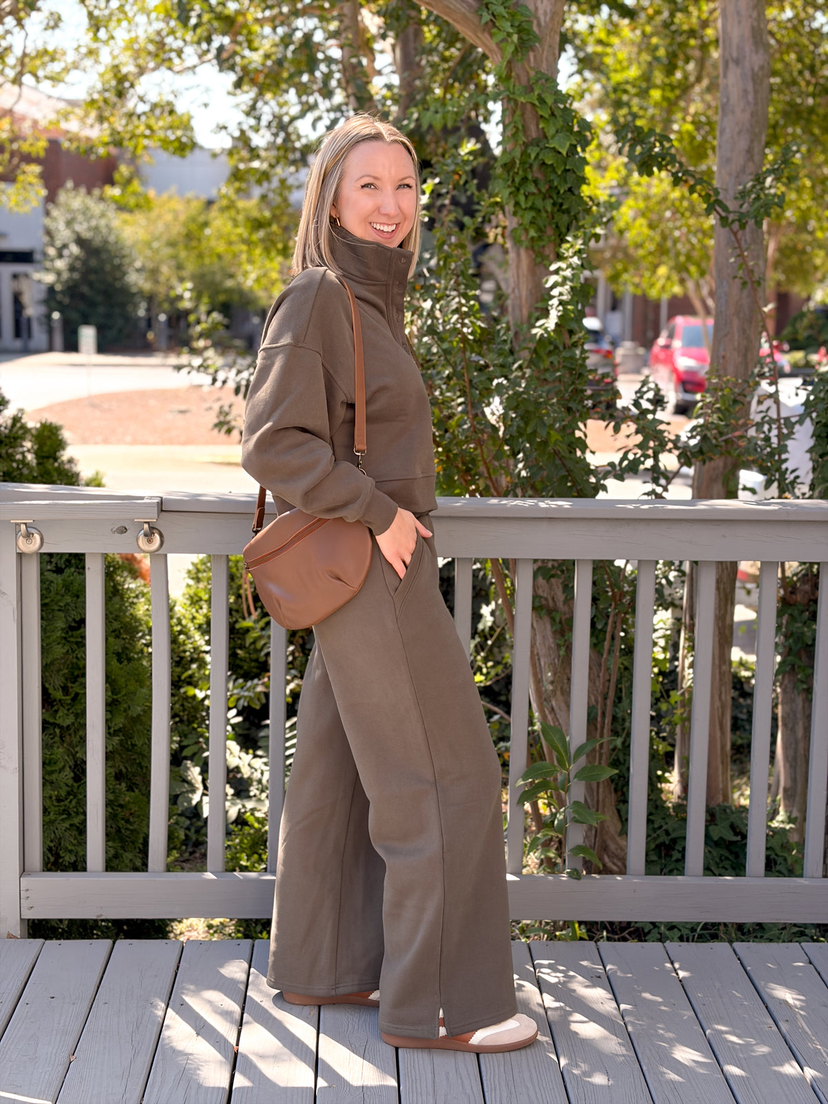 Rose & Lee Co Malta Pullover, Army Green Sweatshirt & Hoodies