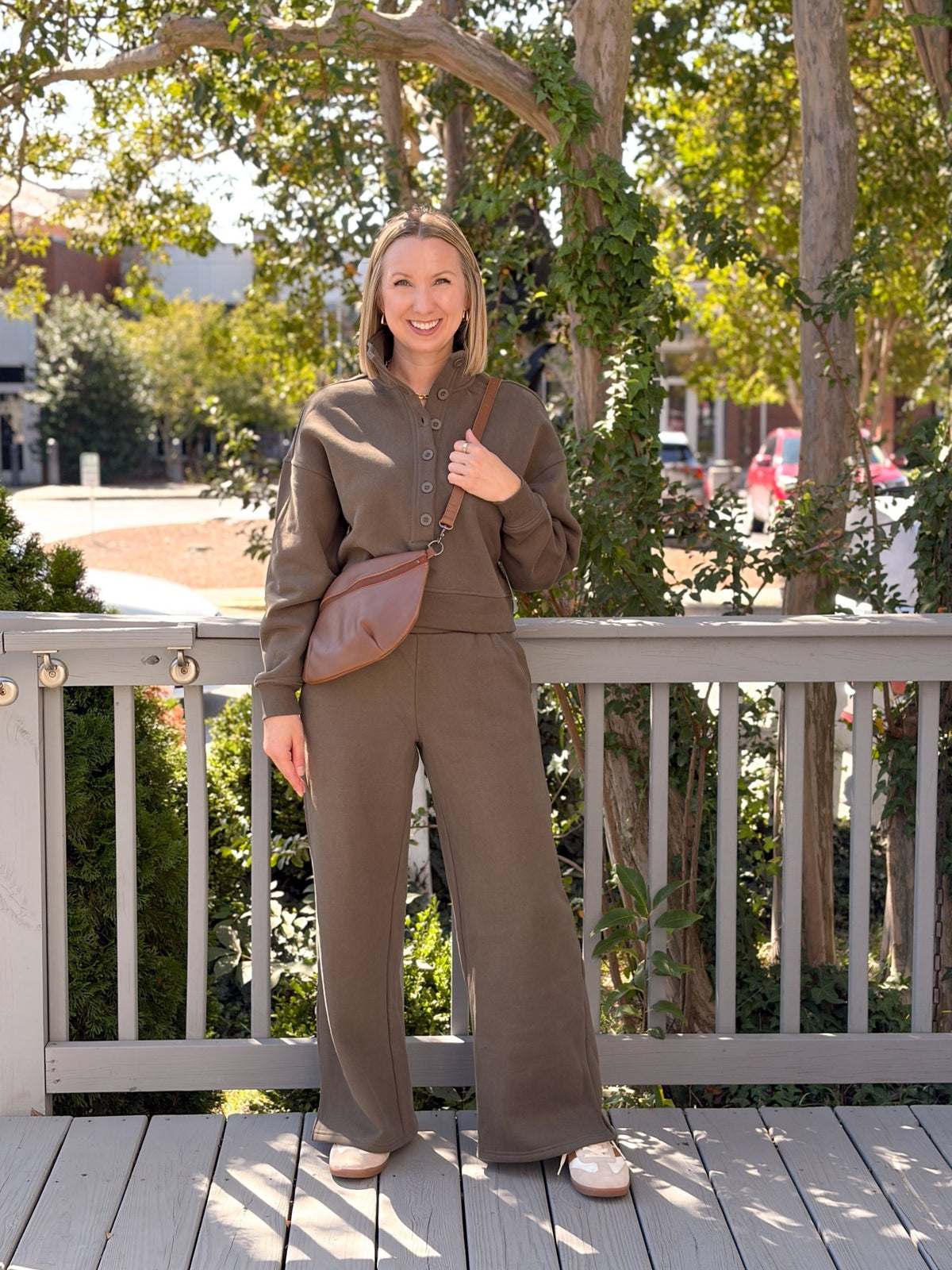 Rose & Lee Co Malta Pullover, Army Green Sweatshirt & Hoodies