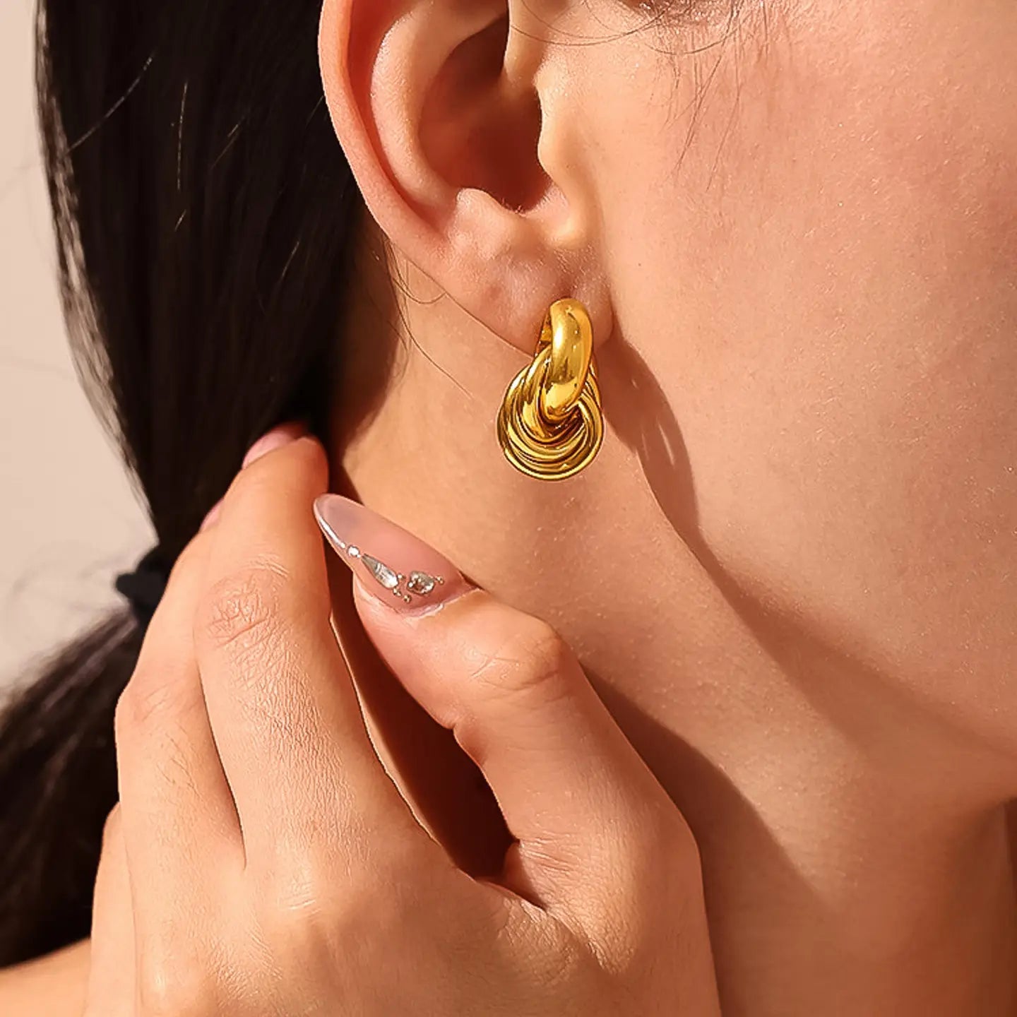 18K Gold Knot Earrings