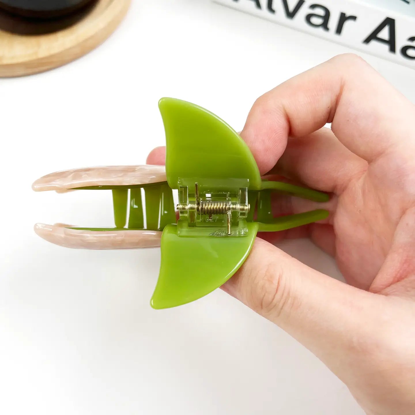 Rose & Lee Co Tulip Claw Clip Accessories